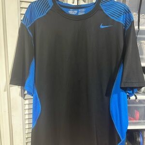 XXL Nike Pro Combat Men's Black & Blue Athletic Shirt